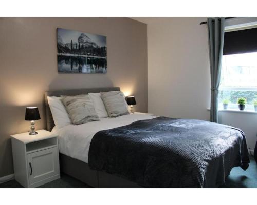 A Comfortable Nest for Contractors or Families - sleeps 8 in Chesterton