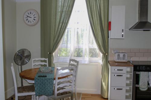 Spring Garden Apartments - image 14