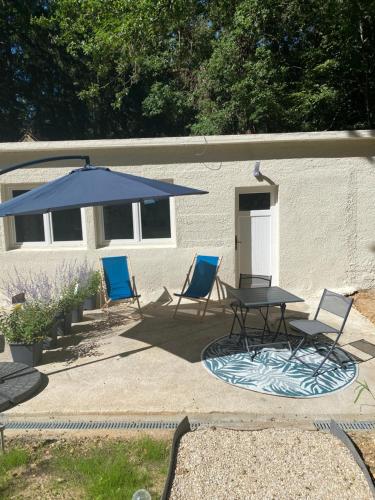 Maison 2 pièces dans parc privé, forêt, loisirs, ecuries de chevaux (Maison 2 pieces dans parc prive, foret, loisirs, ecuries de chevaux) in เลอ ซูดราย ม็องซูร์