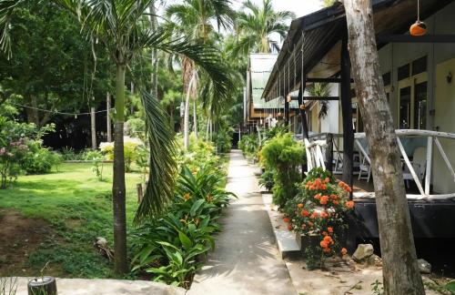 A Little Bungalows By Beach - image 2
