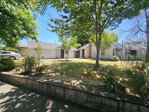 Cozy Tiny Home! in Old North Sacramento