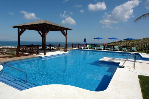 Swimmingpool, Apartamentos Manilva Green in Manilva