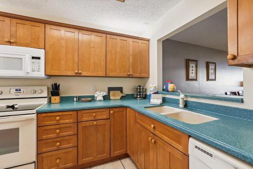 Oceanfront 3BR Condo with Amenities in St. Augustine, USA