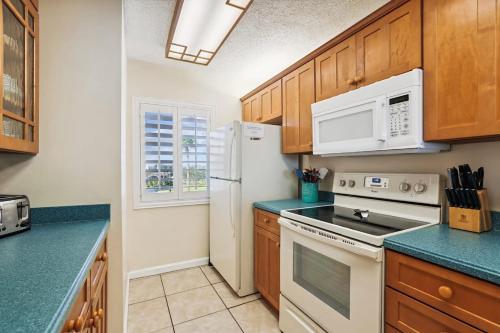 Oceanfront 3BR Condo with Amenities in St. Augustine, USA