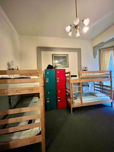 Single Bed in Mixed Dormitory Room image 2