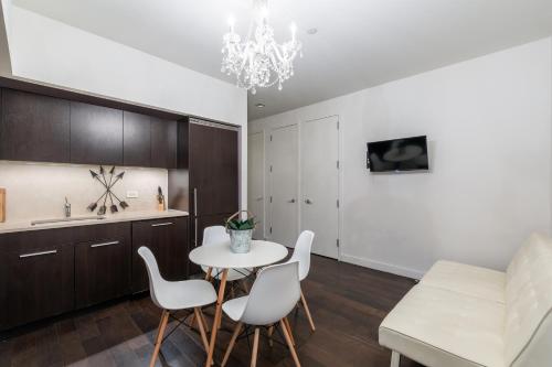 Outstanding & Bright 5BDR & 2 BTH in Downtown Manhattan in New York, USA
