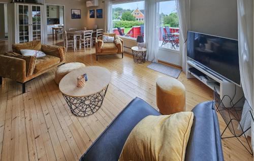 Three-Bedroom Holiday Home