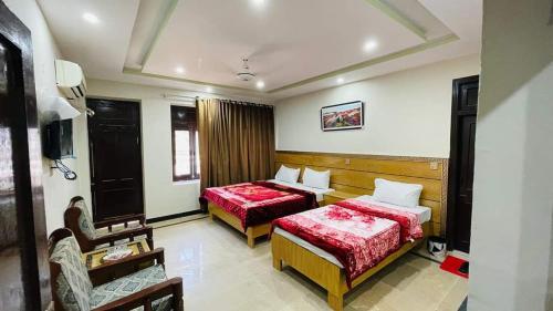 Hotel The Queen - image 3