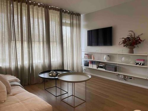 Great location - Lovely condo with patio