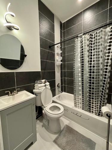 Beautiful Modern Muse with all you need within and around in Soulard, USA