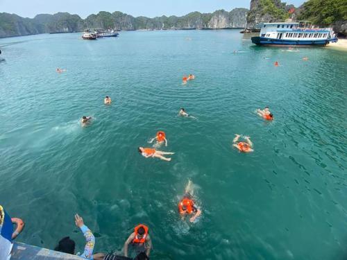 Hoang Phuc Hotel in Cat Ba Island