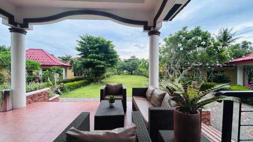 Dārzs, Luxor Resort in Marindukve