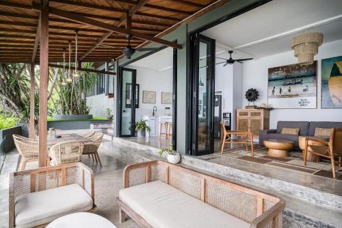 Luxury Beach Front Villa Bingin
