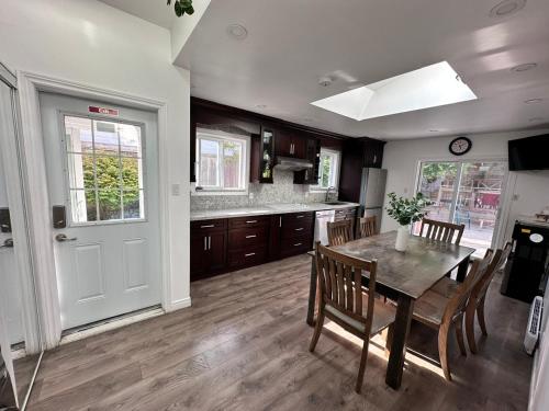Riverwood Home - three bedrooms in Mississauga, Canada