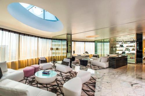 591835895 W Bangkok Hotel
