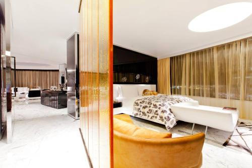 591835900 W Bangkok Hotel