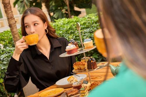 591835918 W Bangkok Hotel
