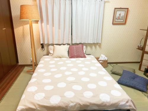 room detail thumbnail 1