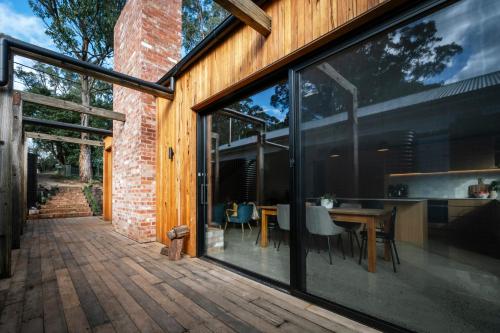 Architectural gem in central Red Hill