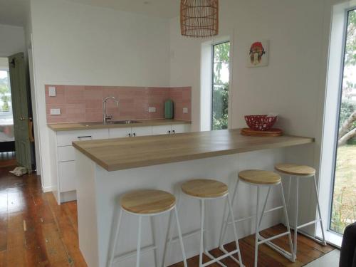 Raglan, walk to harbour and town, garden views, Raglan (fotografie 7)