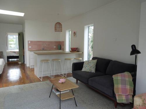 Raglan, walk to harbour and town, garden views, Raglan (fotografie 2)