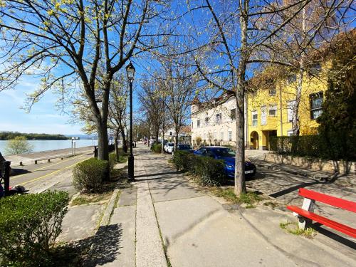 Bellevue Vendégház - image 9