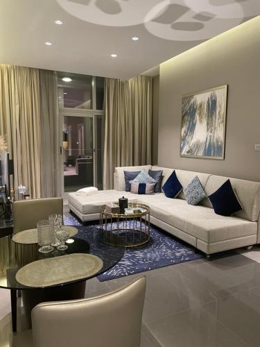GLOBALSTAY. DAMAC Majestine Apartments - image 8