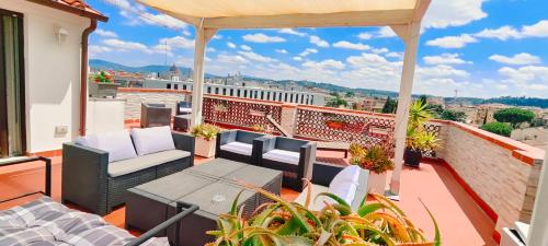 Panoramic Luxury Little Penthouse