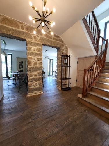 Előcsarnok, A Bella Scusa in Bastelica