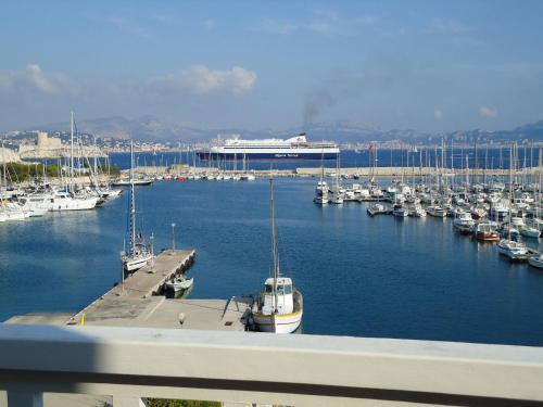 Studio ILE DU FRIOUL in Les Iles