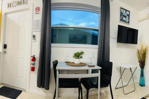 Facilities, Studio with Terrace Near Hard Rock-Patio in Emerald Hills