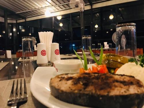 Vendol Lake Resort - Kandy in Kandy