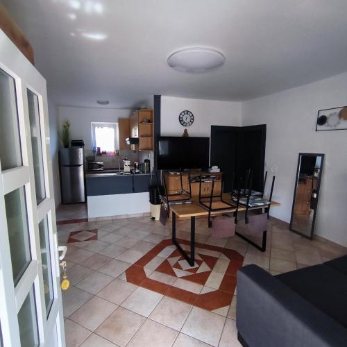 Apartment with Sea View image 10