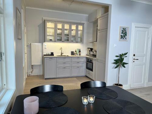 Kitchen, Sekelskiftescharm i Hjartat av Stromstad, 4 baddar - Historic Charm, for 4 Guests in Stromstad