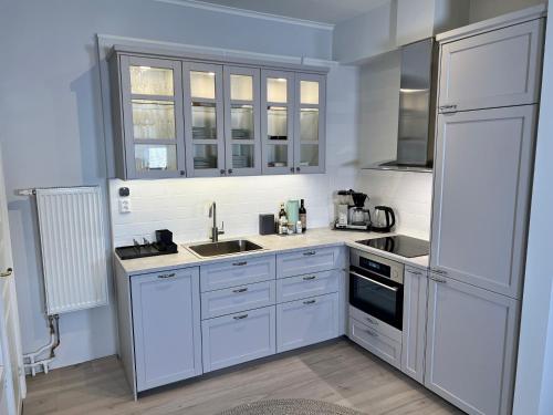 Kitchen, Sekelskiftescharm i Hjartat av Stromstad, 4 baddar - Historic Charm, for 4 Guests in Stromstad