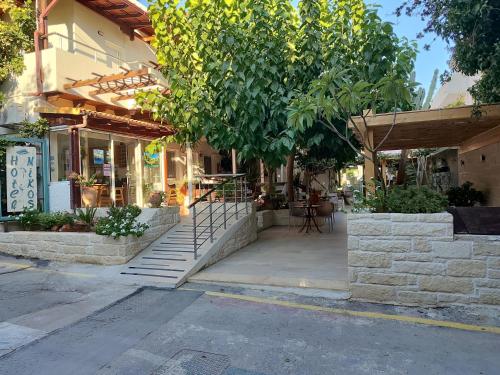 Nikos Hotel, Matala
