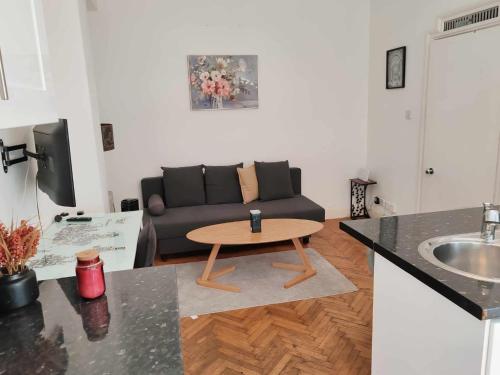 One bedroom apartment by Bayswater, Hyde Park, Londra