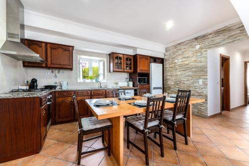 ห้องครัว, Quinta da Bela Vista - Ericeira in เอนการ์นาเชา
