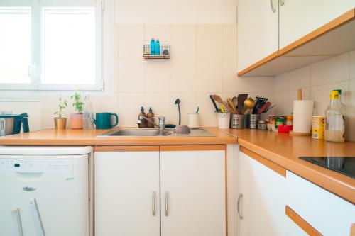 Kitchen, Chambre PRIVEE dans charmante maison cosy chez l'habitant in Alco