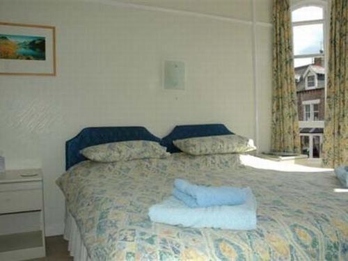 Double Room with Private Bathroom room in The Silverdale