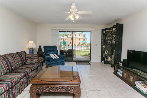Oceanfront Haven Cozy & Close to History in St. Augustine, USA