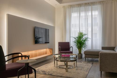 San Babila Luxury Apartment, Milan (photo 7)