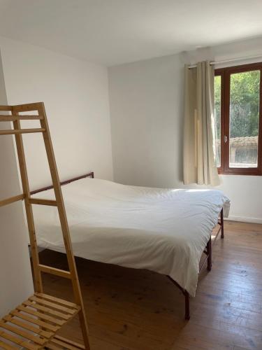 2 twin beds