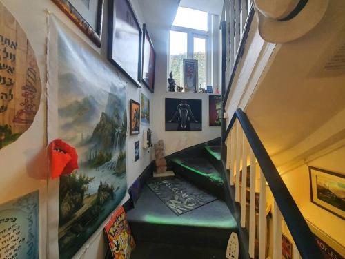 Cyber-Art studio in Camden 2