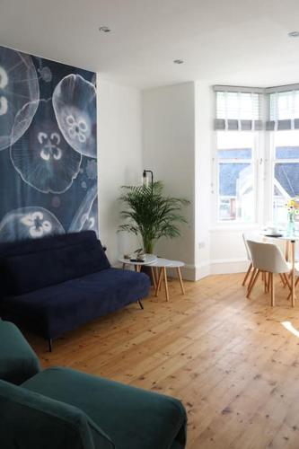 Flip Flop Flat, Sea Views, Short Stroll to Beaches, Newquay