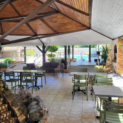 บริการและสิ่งอำนวยความสะดวก, Le Relax in เปริเกอ