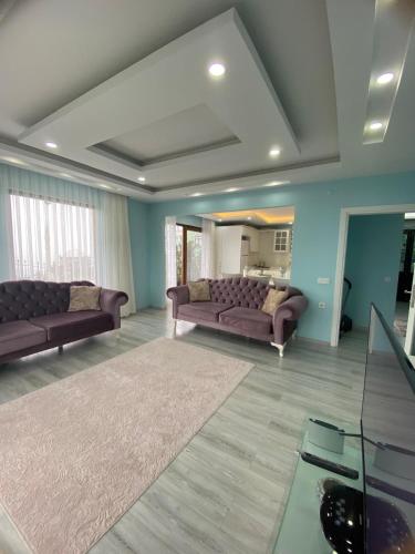 Deniz ve doğa manzaralı huzurun tek adresi 9 yataklı- 4 yatak odalı-3 banyolu-3 klimalı (Denizin ve doganın birlestigi yerde mukemmel bir tatil icin mukemmel bir villa 9 yataklı- 4 yatak od) in Darica