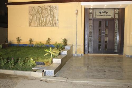 Habu Pyramids View Hotel