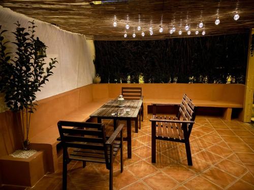Casa Fatinafar, Grenada