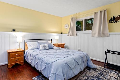Cozy Condo in Wintergreen Resort That Sleeps 4! in Lyndhurst, USA